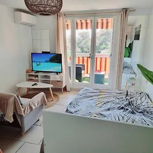  Appartement Climatisé Design Au Cœur De St-aygulf à 200 Metres La