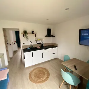  Appartement F2/4 Pers Plage-commerces A Pieds-parking Prive